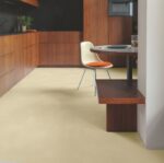 Piso Vinílico SPC Click Oro Suave SP023 4mm - Imagen 2