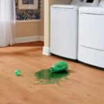 Piso Vinílico SPC Click Nogal Otranto SP013 5mm con manta - Imagen 2