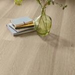 Piso Flotante Melamínico Waterproof CASHYM7686 12mm con manta - Imagen 2