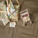 Piso Vinílico SPC Click 10033 Roble Americano SP041 6 mm con manta - Imagen 3